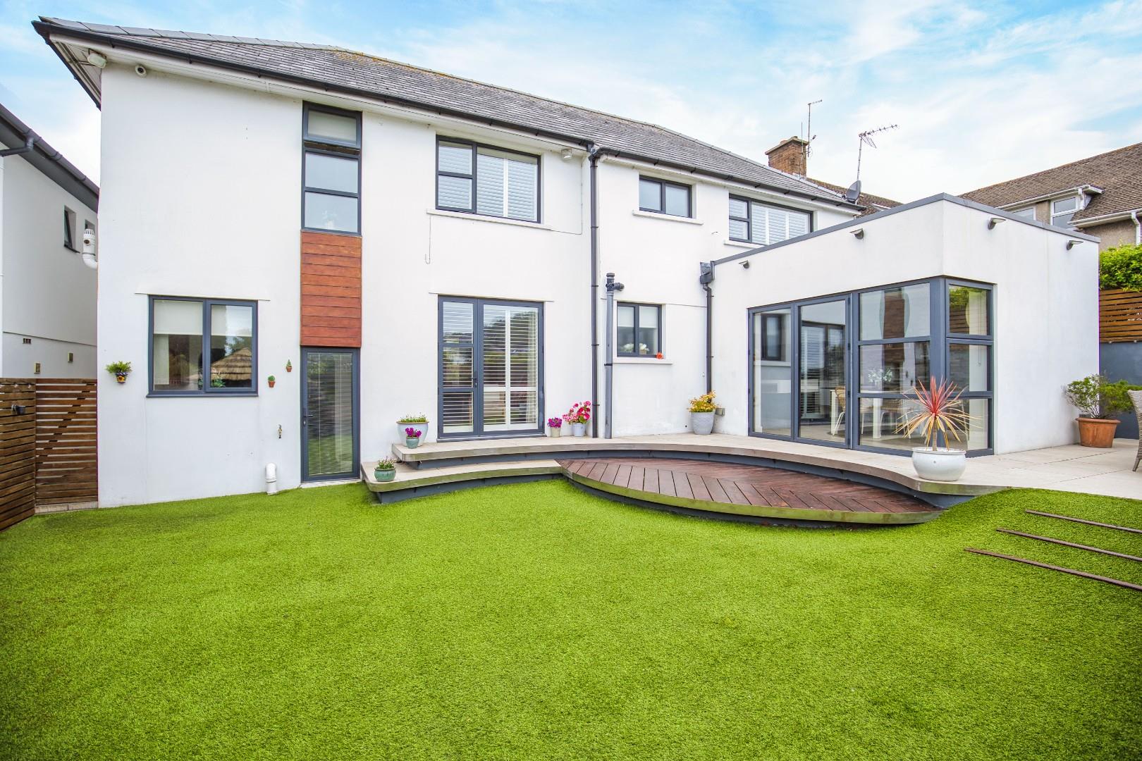8 Heol-Y-Bryn, Barry, CF62 6SY